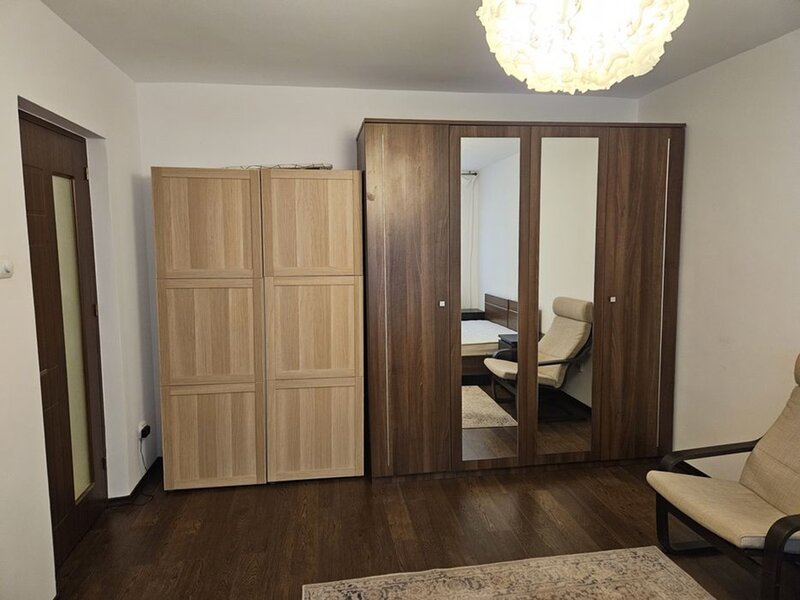 Ion Mihalache, Str. Turda,la 1 km Arcul de Triumf, renovat, bloc reabilitat